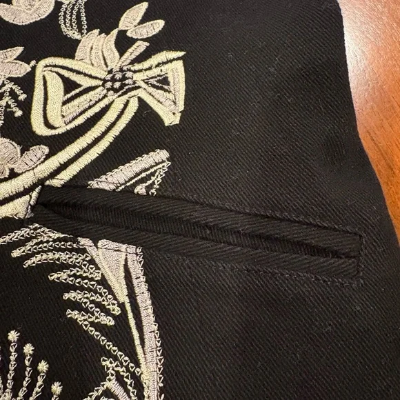 🎄Black Embroidered Long Coat, boutique purchase, by paparazzi, size L - Picture 6 of 9